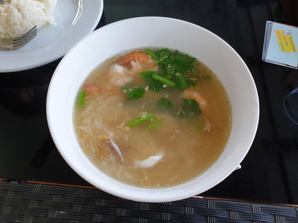 Sam Nak Thon酒店住宿-Royal Place Banchang