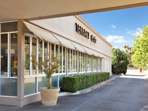 Churchill酒店住宿-Century Inn