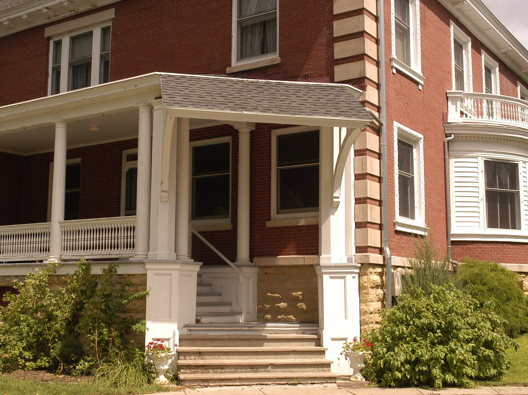 The Jones Mansion主图