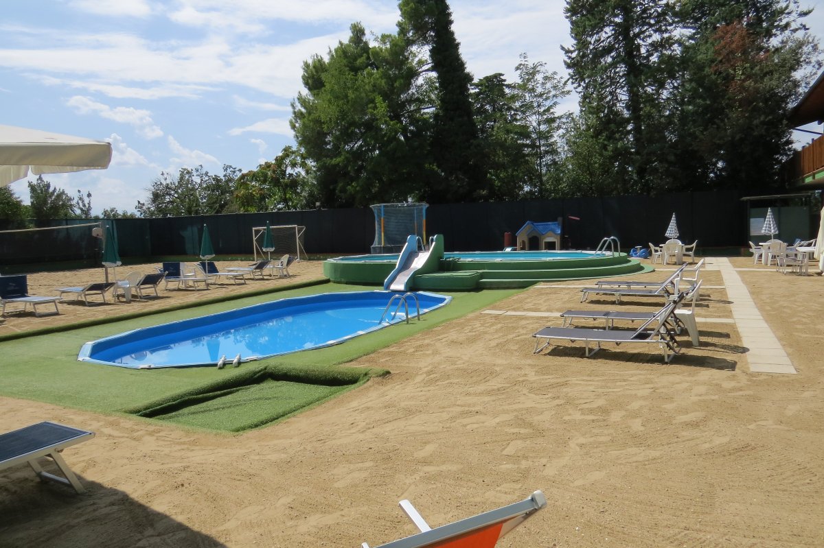 帕克伊马可拉塔别墅酒店-泳池