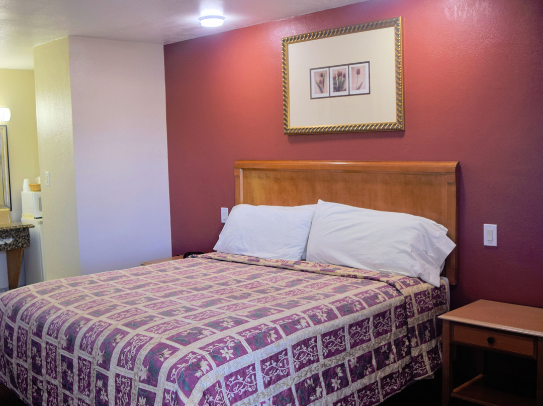 Western Inn & Suites主图