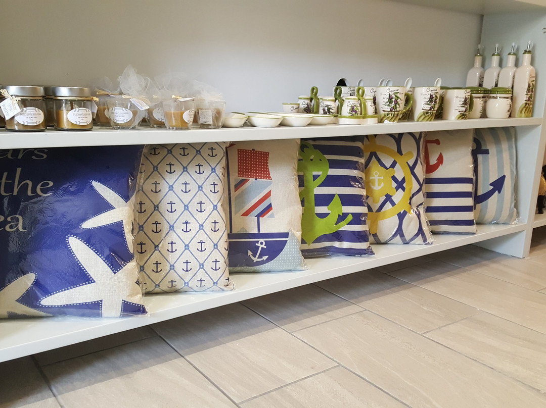 Souvenir Shop景点图片