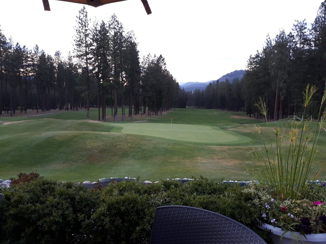 Christina Lake Golf Club景点图片