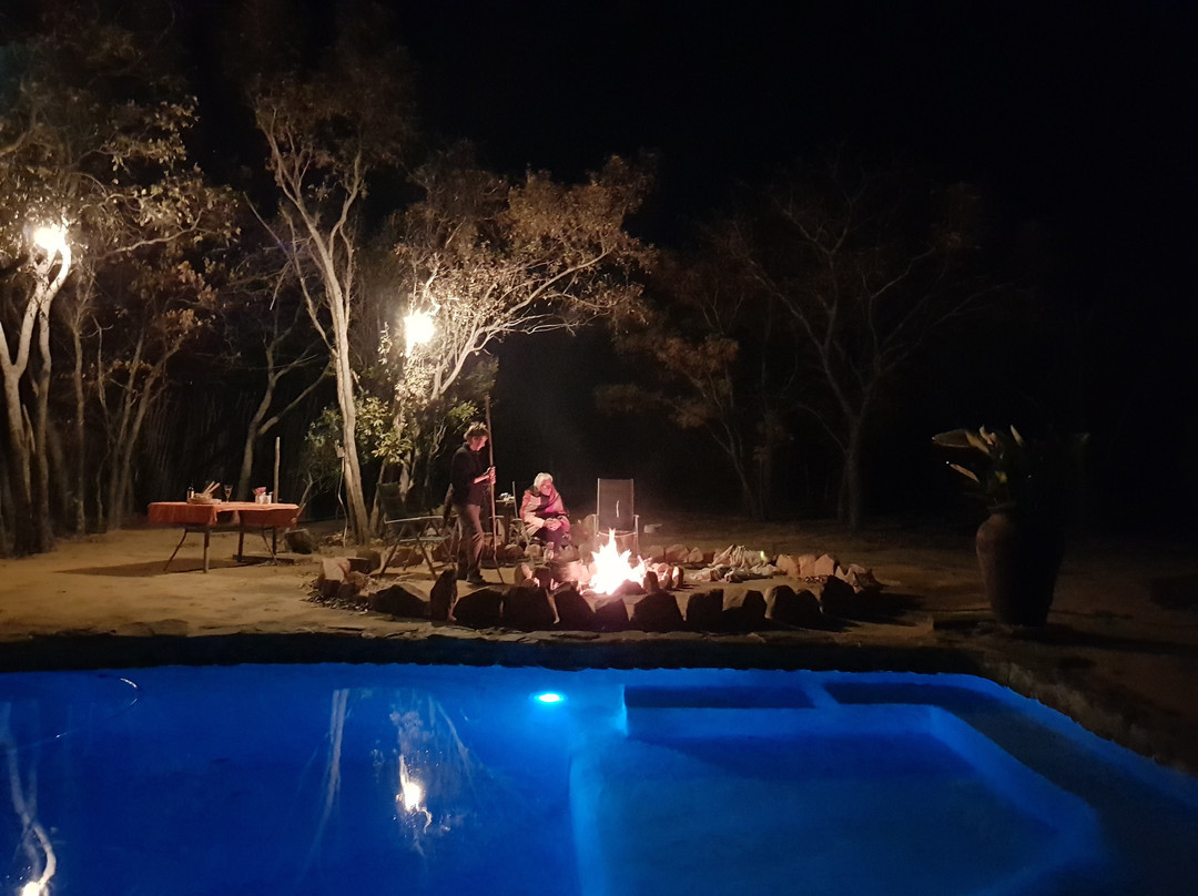 Ama Amanzi Bush Lodge