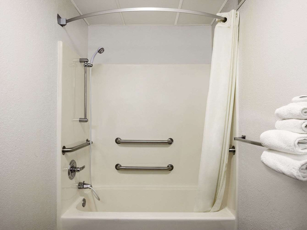 Super 8 by Wyndham Bowling Green主图