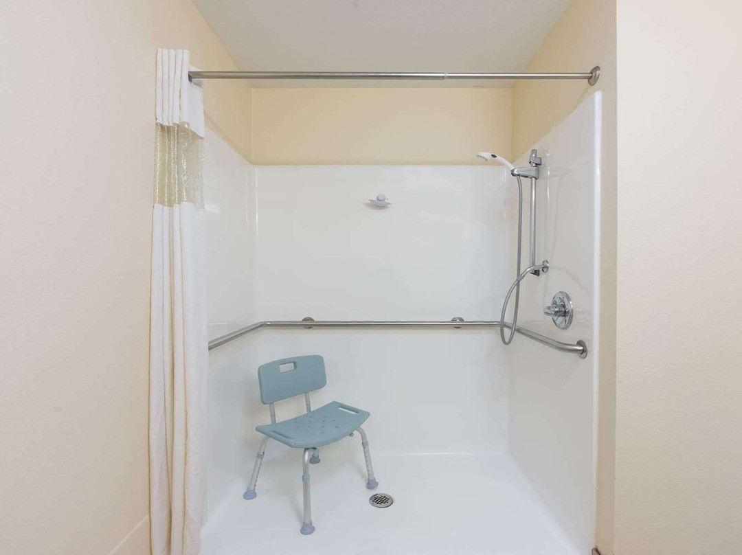 Super 8 by Wyndham Rolla主图