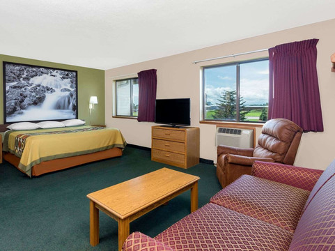 安蒂戈速8酒店主图