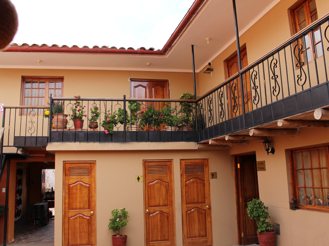 Munay Tika Family House