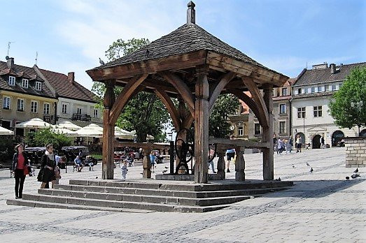 Historic Well in Sandomierz景点图片