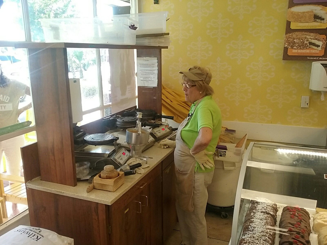 Lauderdale by the Sea Community Center-滨海劳德代尔必去景点