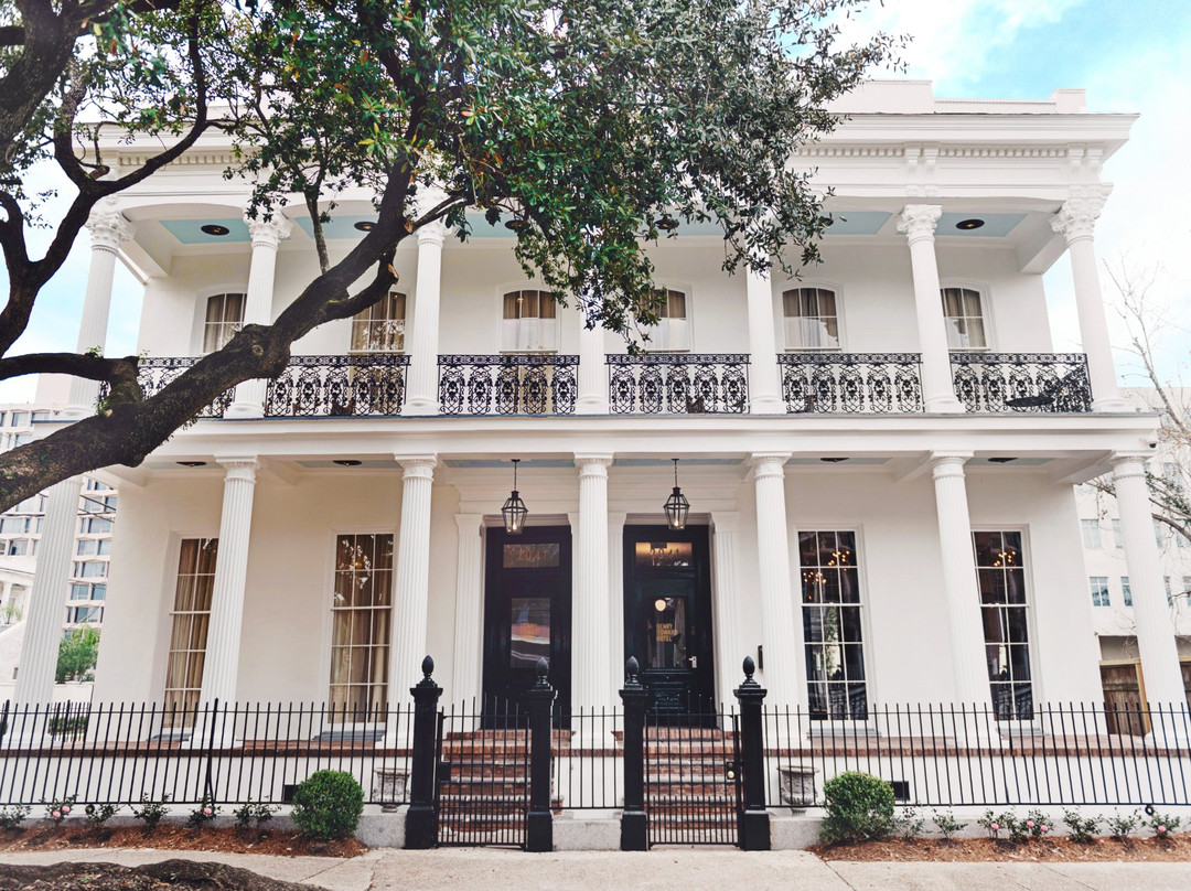 亨利霍华酒店主图