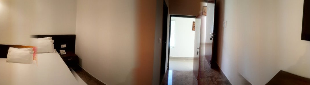 The Forest View Hotel主图