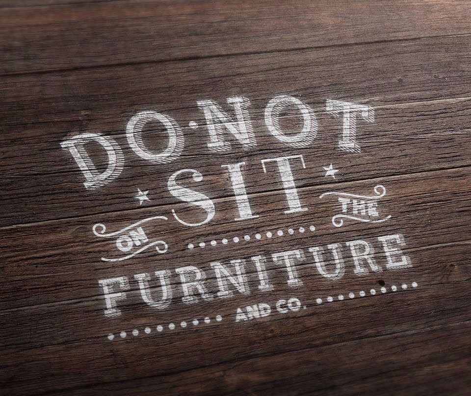 Do Not Sit On The Furniture-迈阿密海滩必去景点