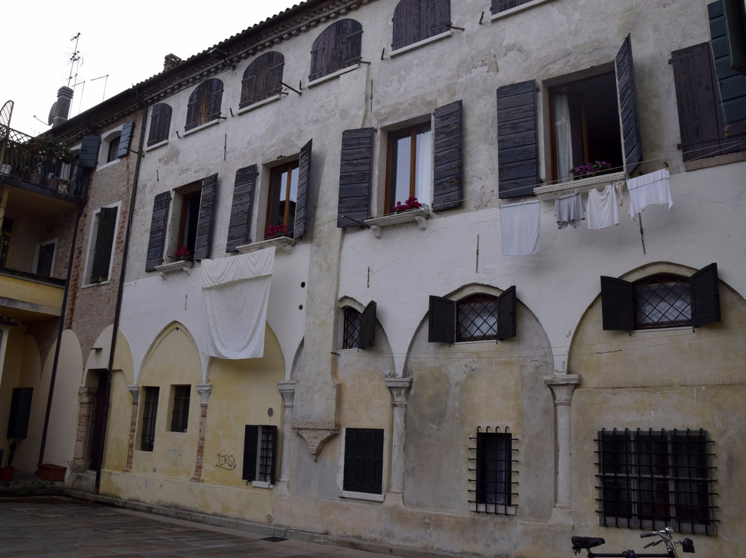 Piazzetta San Parisio-特雷维索必去景点
