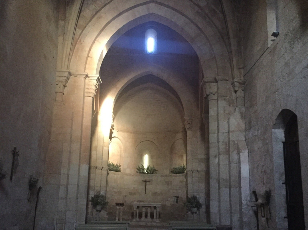 Iglesia de Santa Eufemia de Cozuelos景点图片