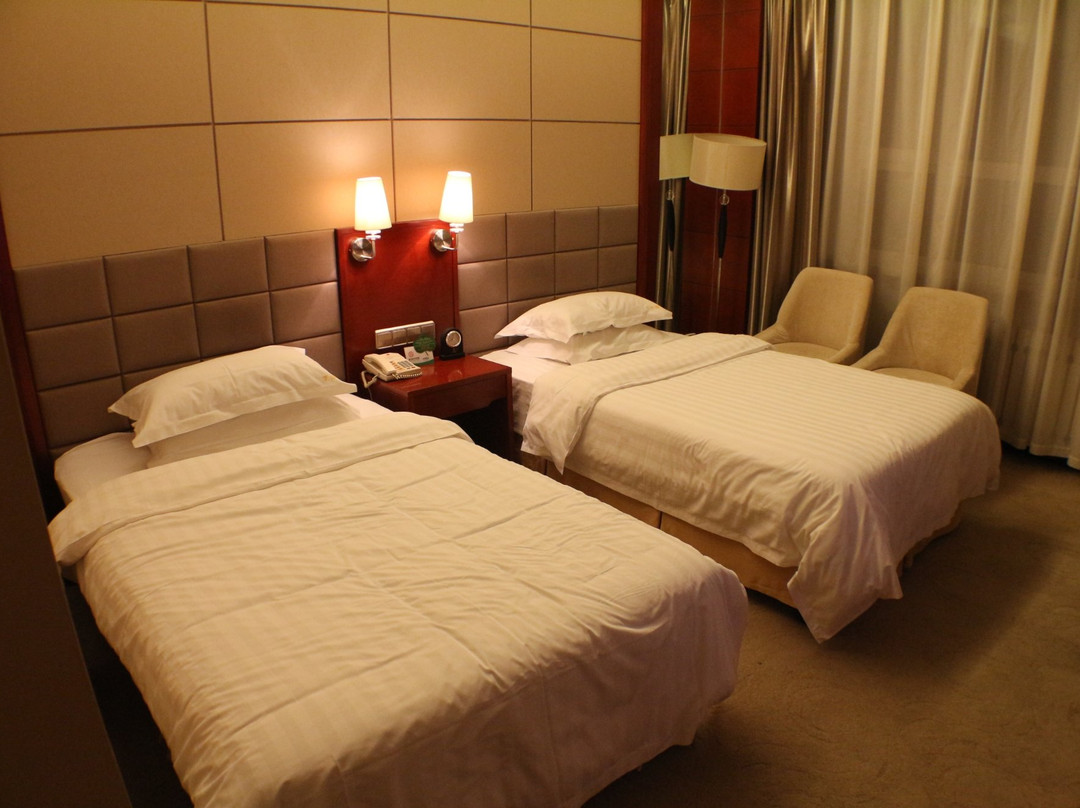 伊春城茂国锦酒店