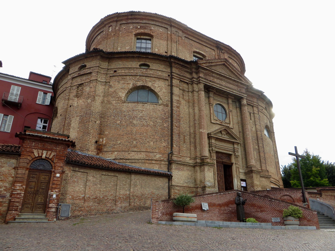 Chiesa di Santa Maria degli Angeli-Bra必去景点
