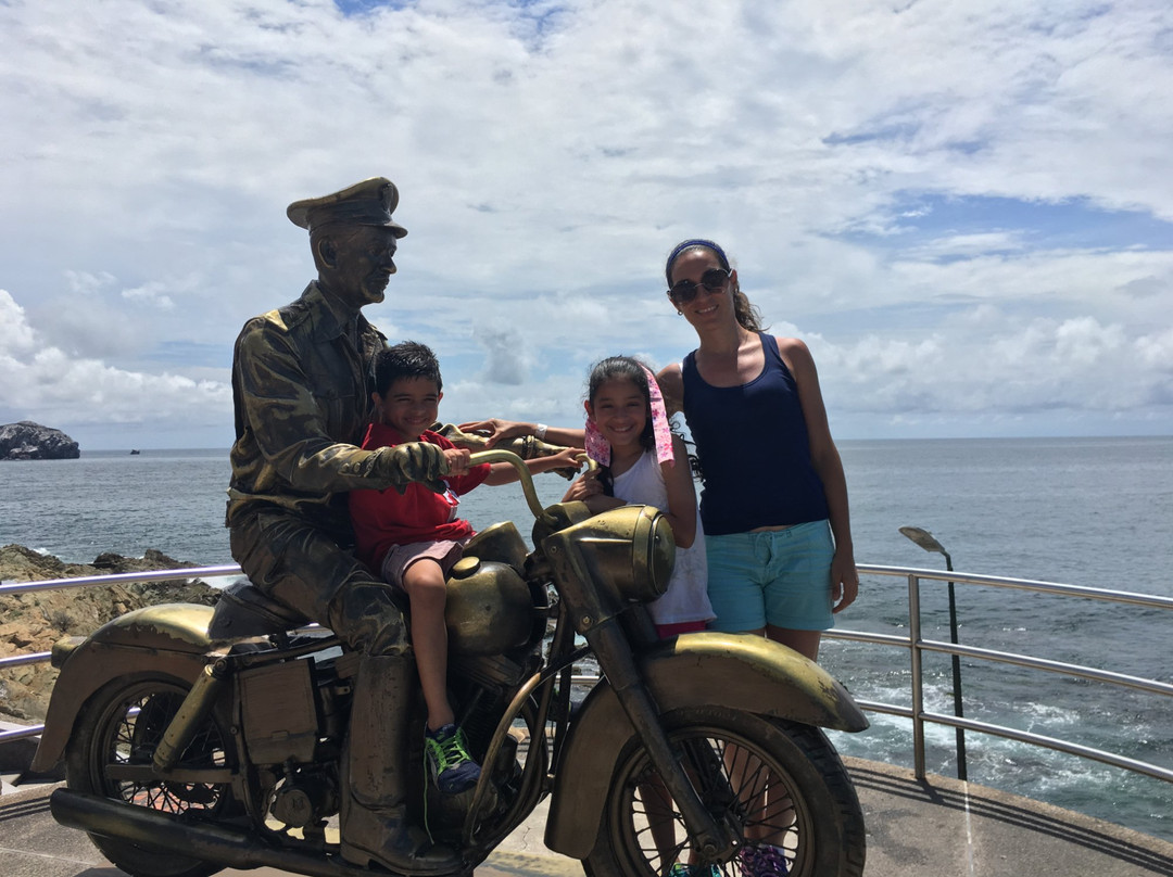 Monumento a Pedro Infante-马萨特兰必去景点