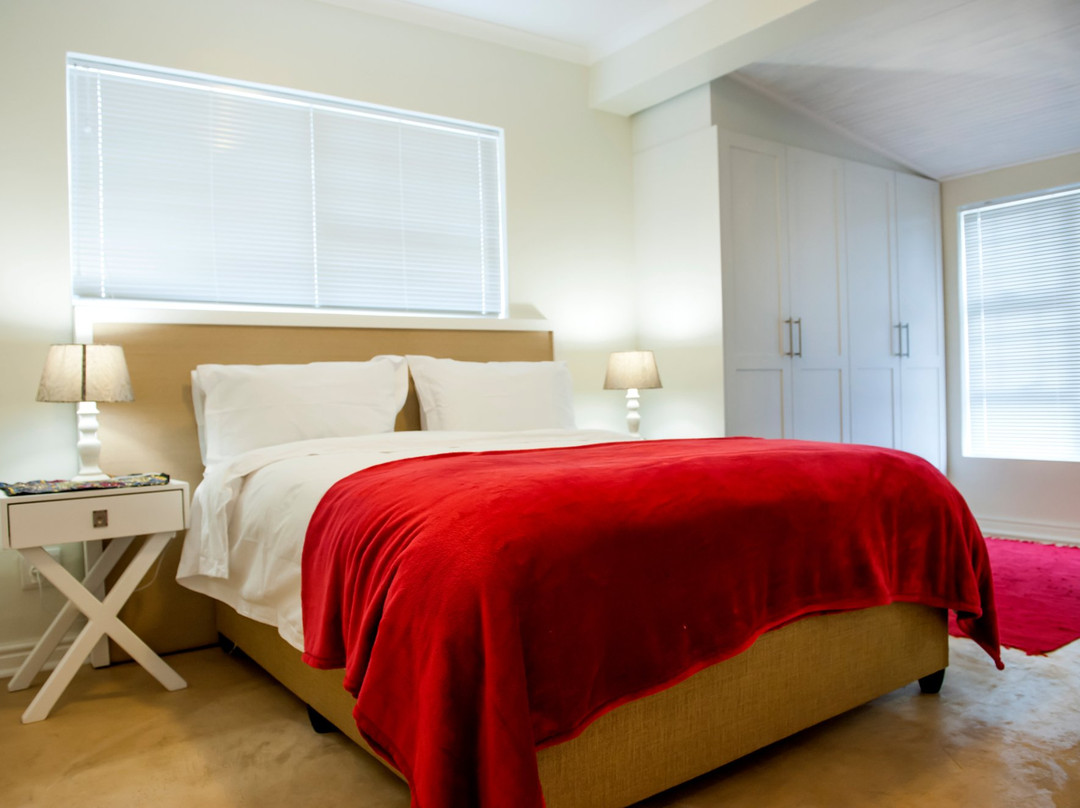 Sandbaai Cottages
