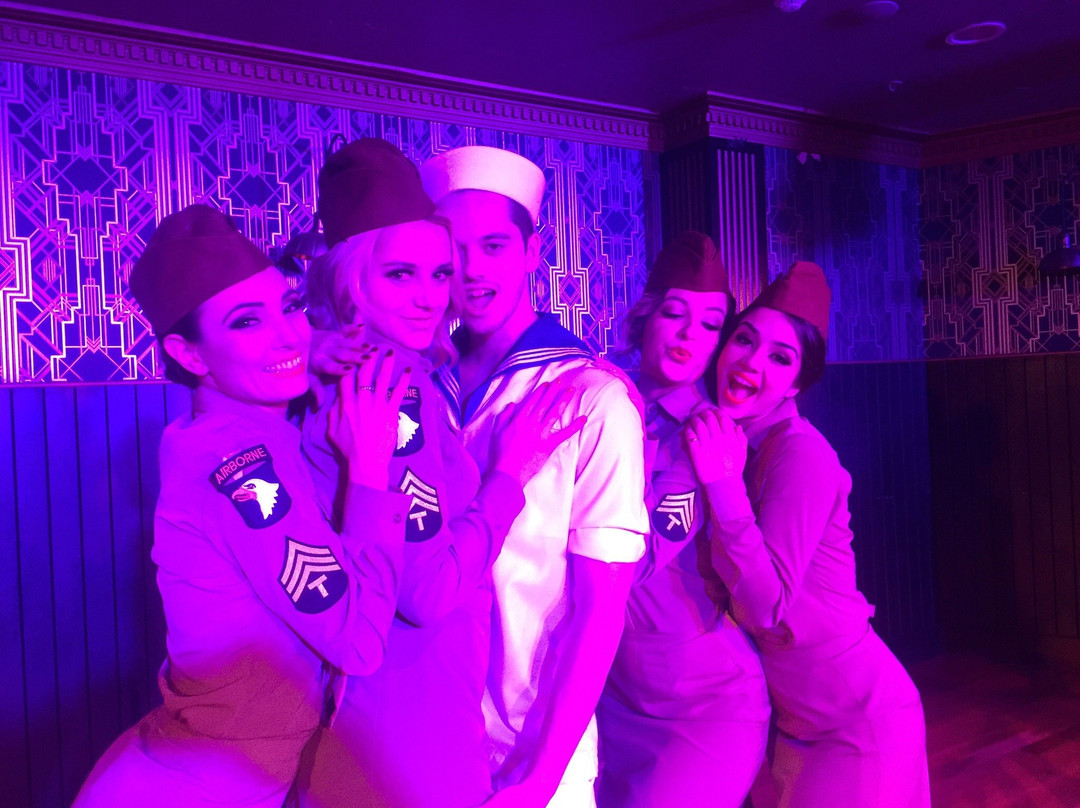 Talk and Tease Comedy Cabaret Dinner Show景点图片
