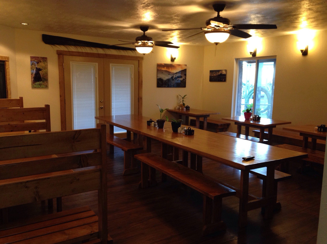 惠提尔餐馆和美食-Wild Catch Cafe