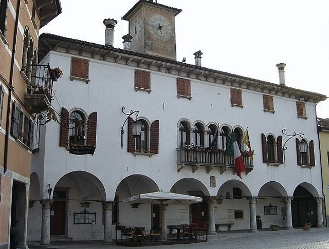 Palazzo Doglioni-贝卢诺必去景点