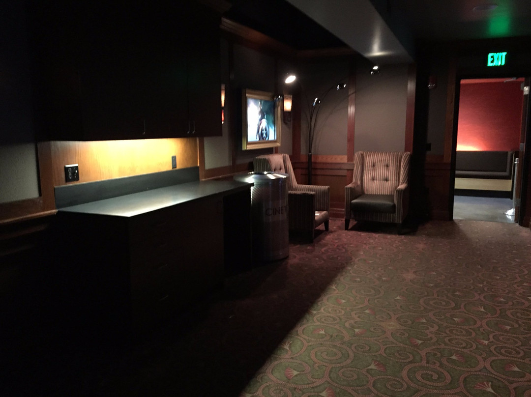 Cinetopia Progress Ridge 14-比弗顿必去景点