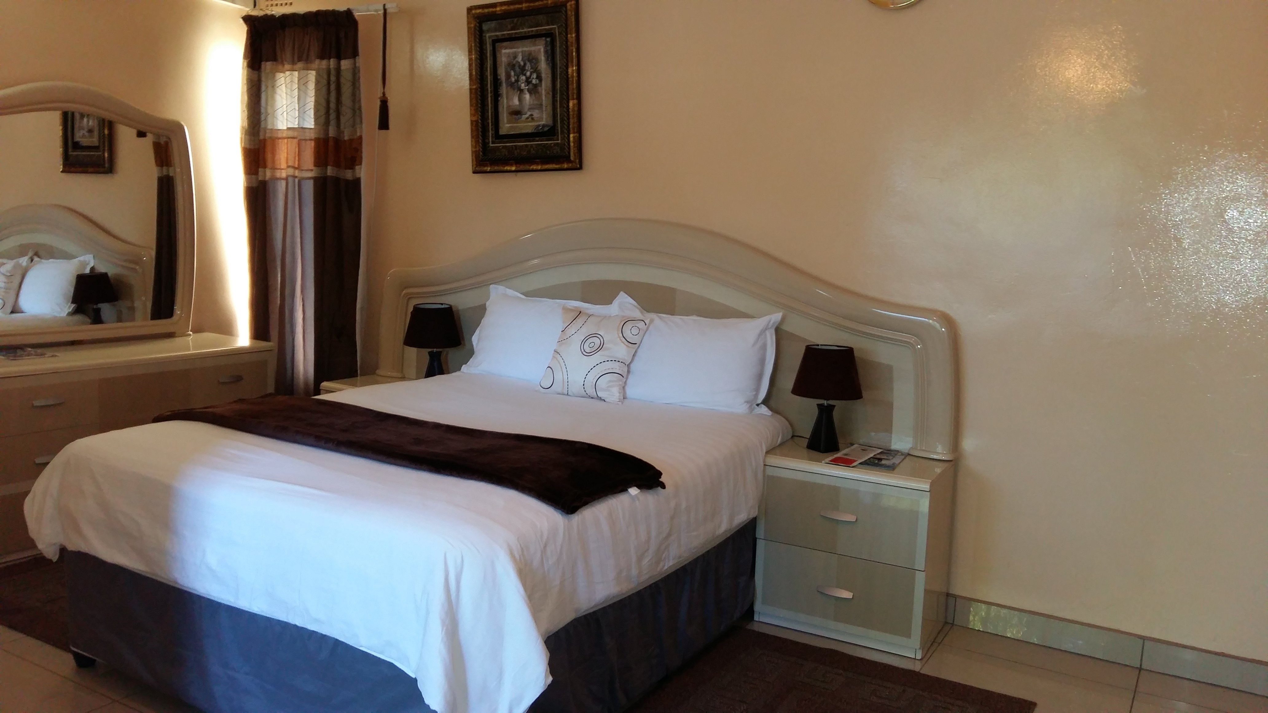 Exotica Guest Lodge-官方