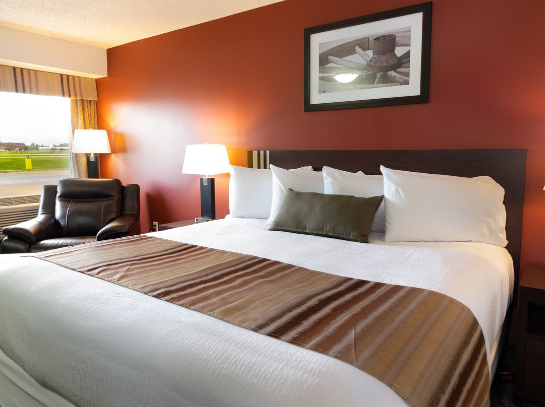 Bcminns - Lloydminster Hotel主图