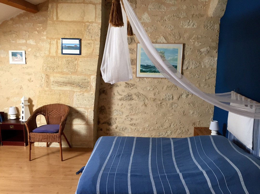 布瑟佐尔十字城堡酒店主图