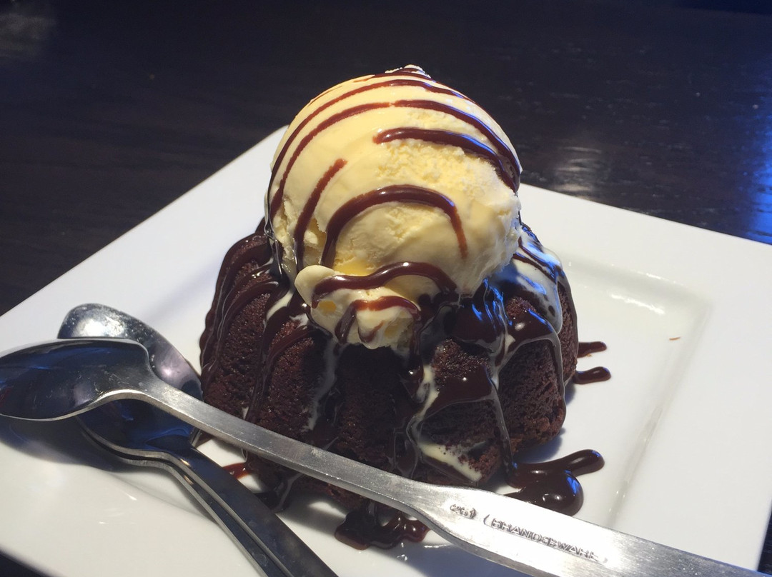 Red Robin Gourmet Burgers and Brews