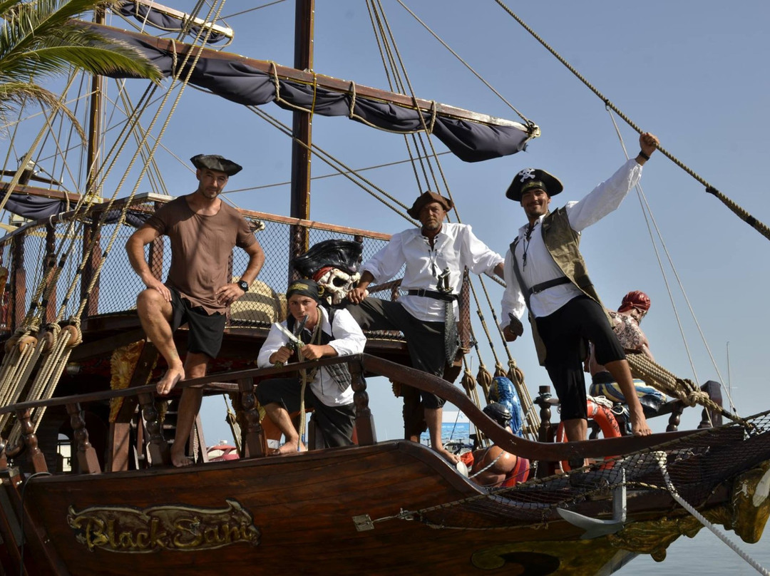 Black Sam Pirate Ship景点图片