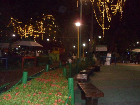 Praca Dos Stressados-福塔莱萨必去景点