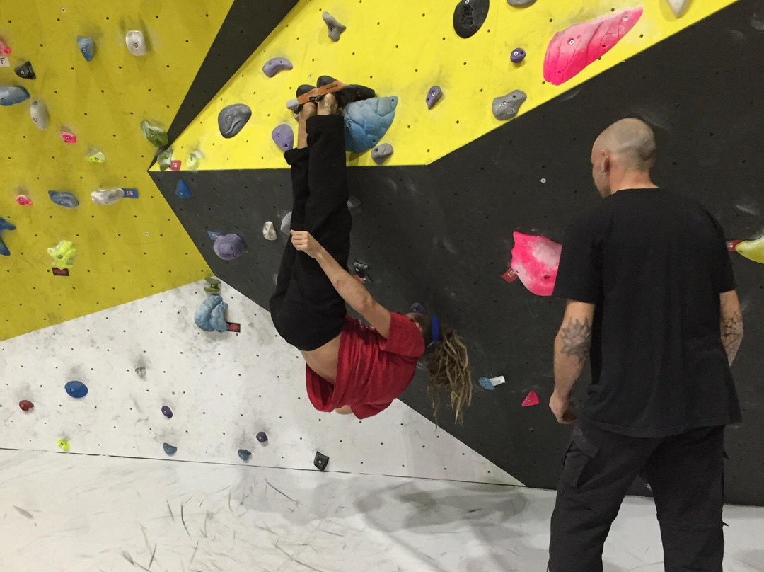 Salle d'escalade Moubra-克莱恩·蒙塔纳必去景点