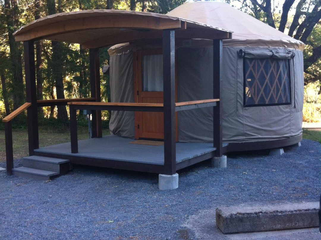 Valley of the Rogue State Park-Gold Hill必去景点