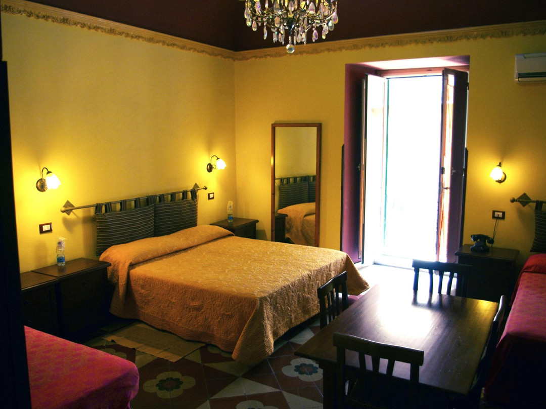 Pietraperzia酒店住宿-Palazzo Ajala B&B