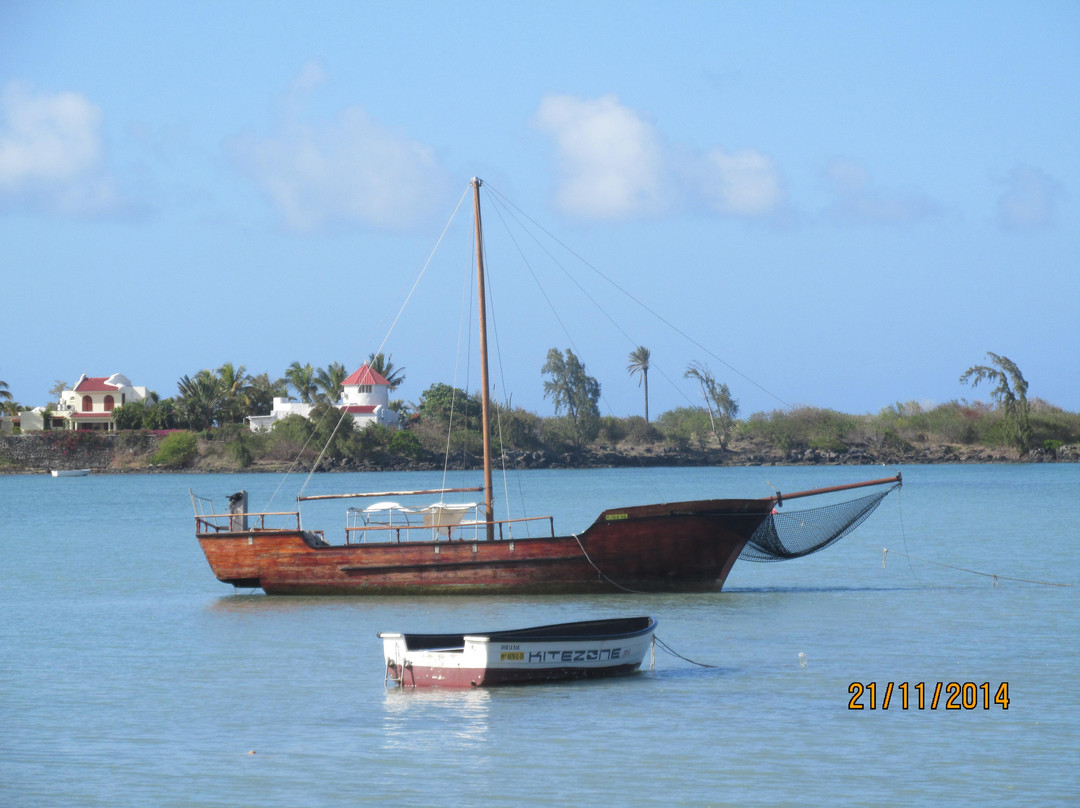 Anse La Raie Beach景点图片