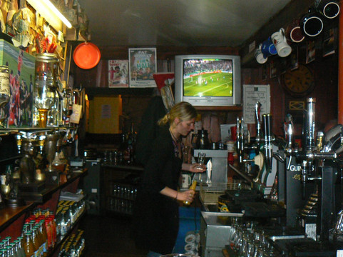 Ardnatrush旅游景点-Bernard Harrington's Bar