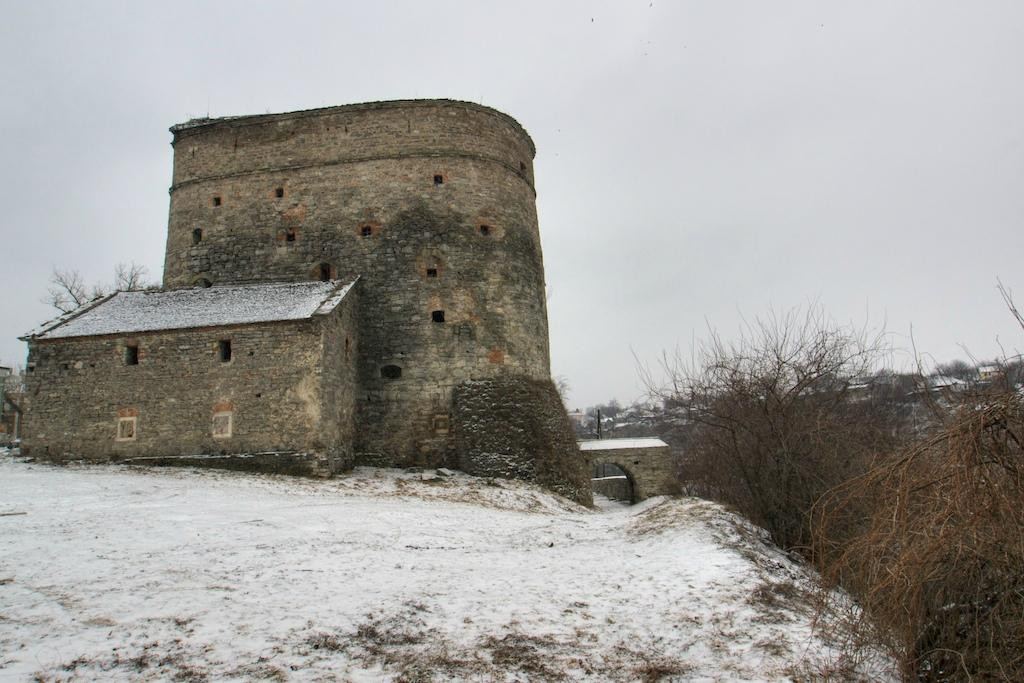 Kushnirska Stefana Batoryya Tower-Kamianets-Podilskyi必去景点