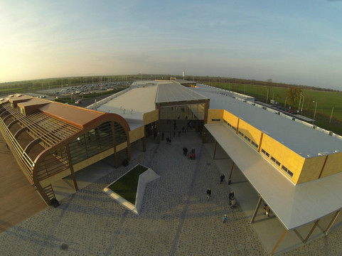 ONE Fashion Outlet Voderady-Voderady必去景点