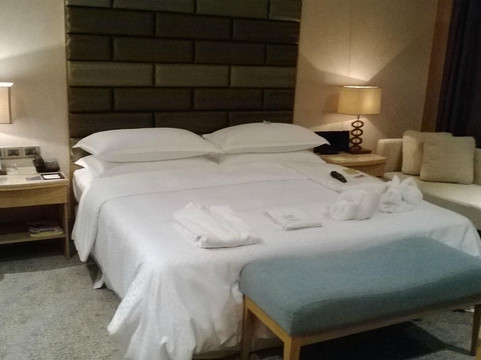 三亚福朋喜来登酒店主图