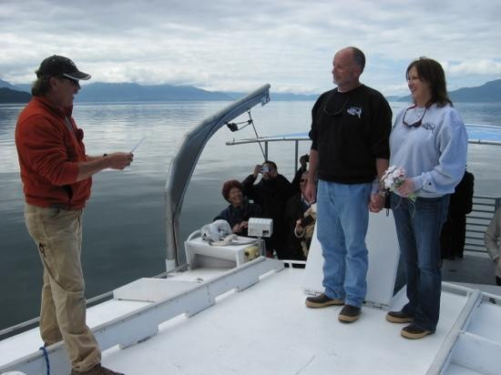 Cross Sound Express Whale Watching-古斯塔夫斯必去景点