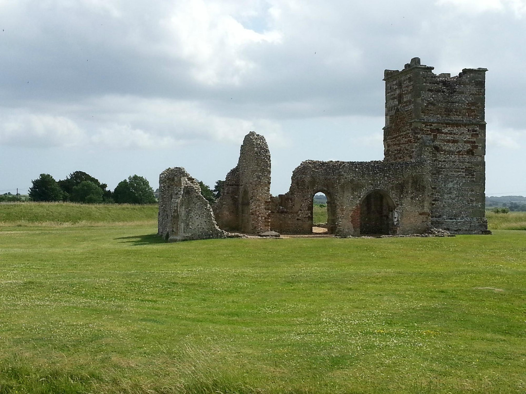 Knowlton Church and Earthworks景点图片