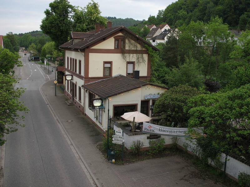 Petersberg酒店住宿-Park-Café René