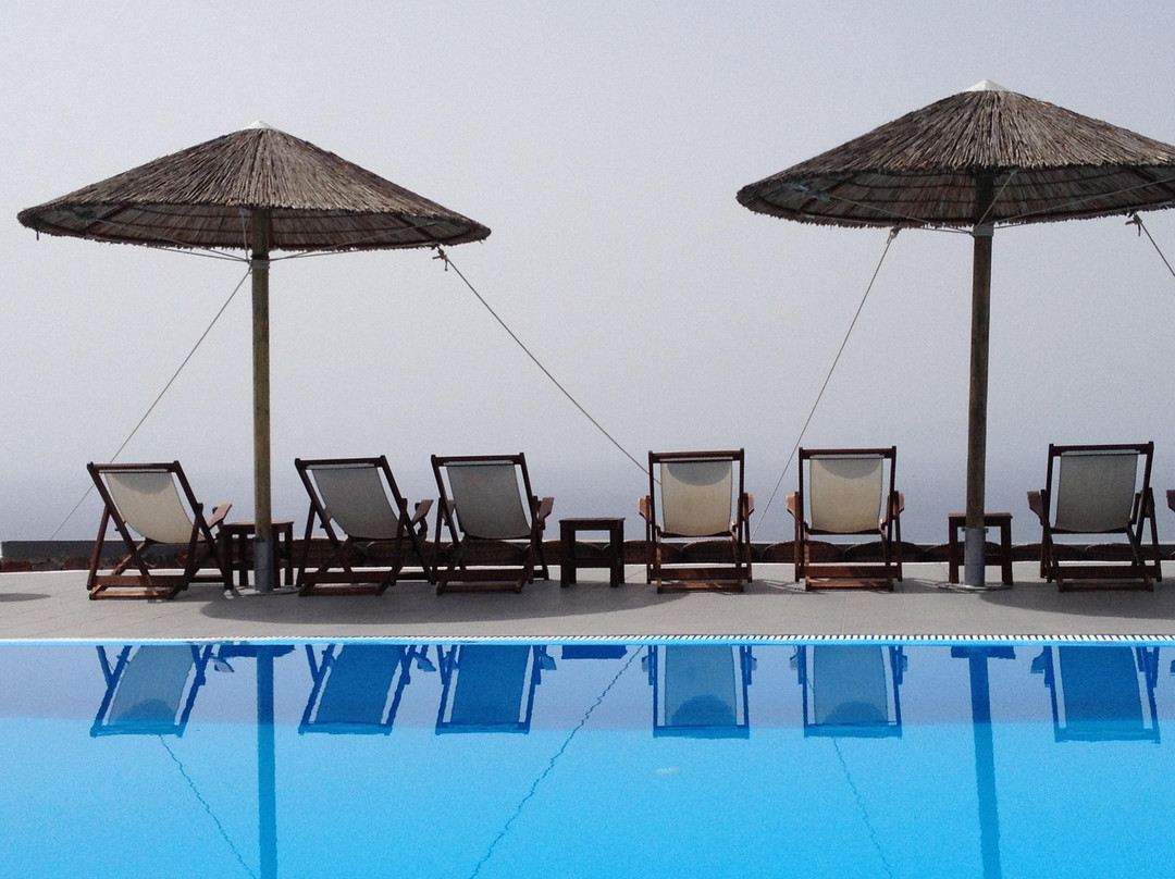 Lioyerma Lounge Cafe Pool Bar-伊亚必去景点