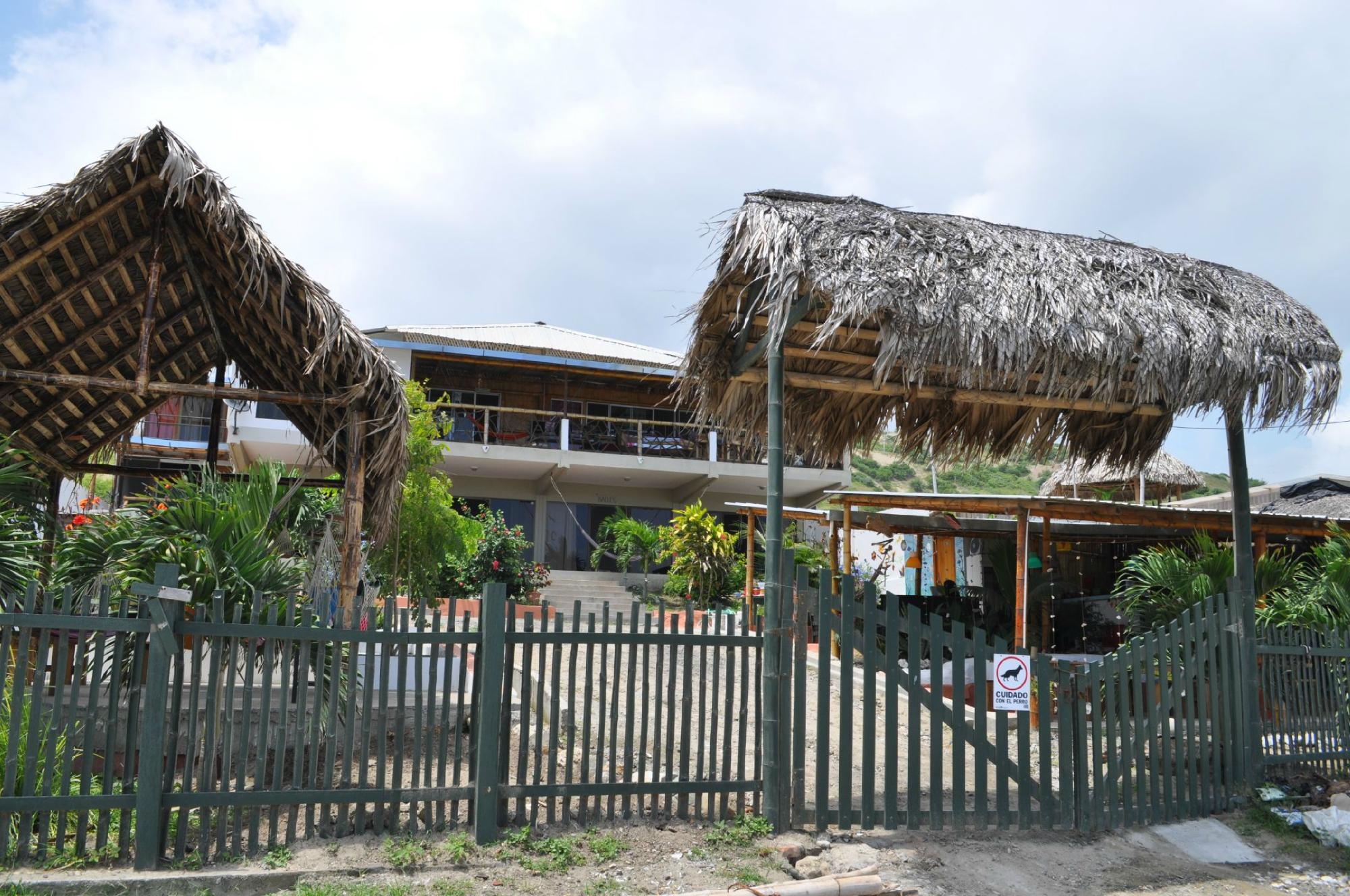 Donkey Den Guesthouse-浴室