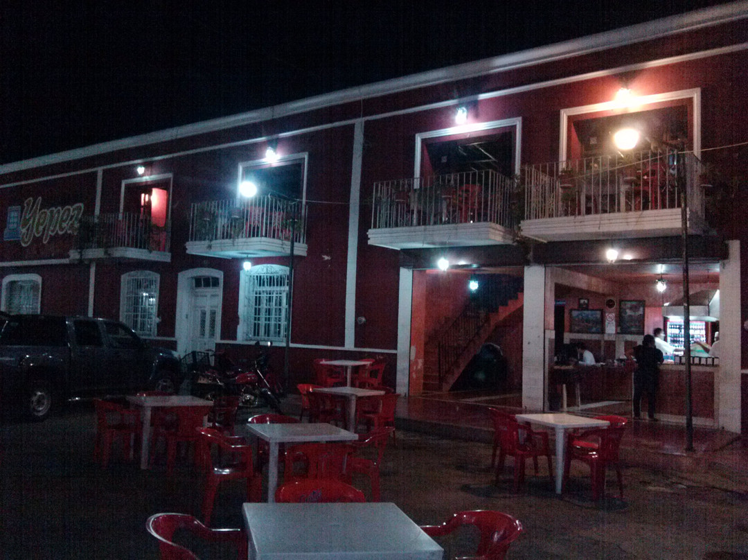 Calotmul Municipality餐馆和美食-Restaurant Bar Yepez