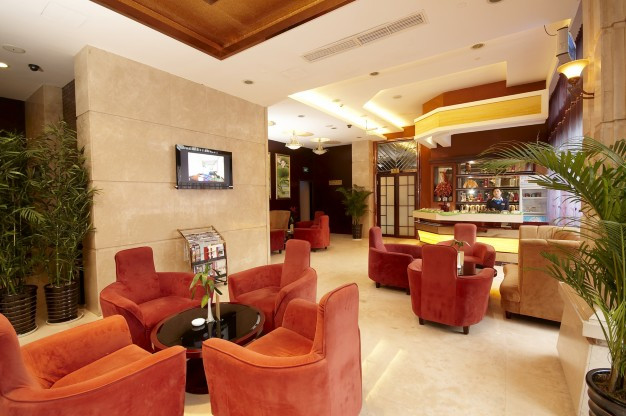 中莱大酒店主图