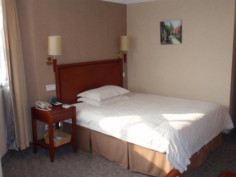 格林豪泰扬州大厦商务酒店主图