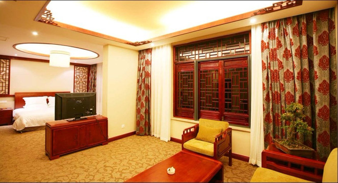 桃花潭畔森林温泉度假酒店主图